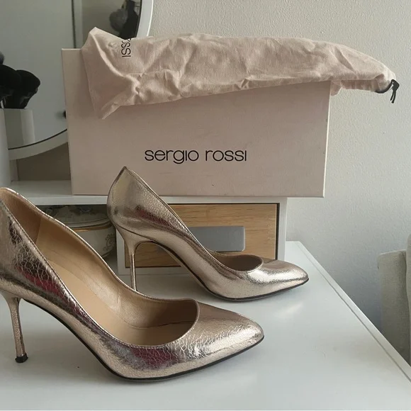 Sergio Rossi Cracked Metallic Rose Gold Mid Pumps - Picture 2 of 8